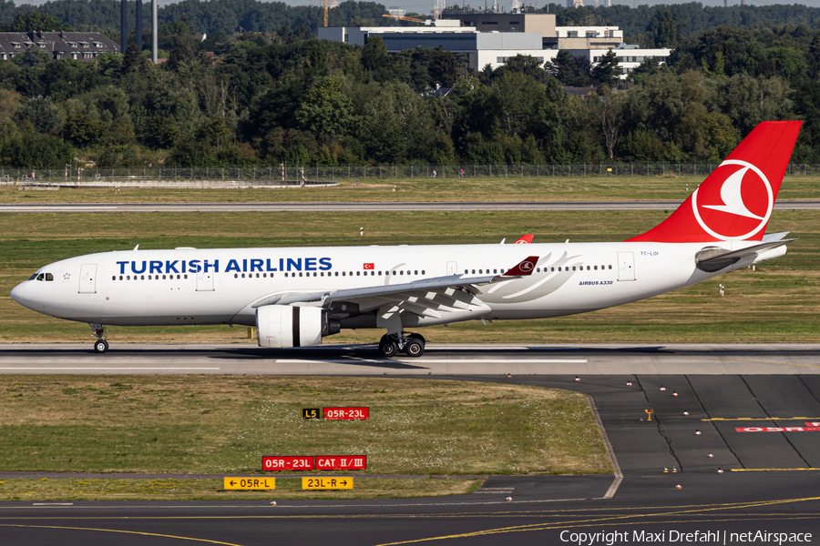 Turkish Airlines Airbus A330-223 (TC-LOI) | Photo 517941