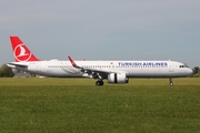 Turkish Airlines Airbus A321-271NX (TC-LSC) at  Dublin, Ireland