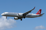 Turkish Airlines Airbus A321-271NX (TC-LSC) at  London - Gatwick, United Kingdom