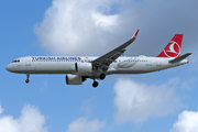 Turkish Airlines Airbus A321-271NX (TC-LSJ) at  London - Gatwick, United Kingdom