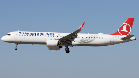 Turkish Airlines Airbus A321-271NX (TC-LSL) at  Barcelona - El Prat, Spain