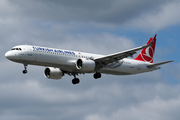 Turkish Airlines Airbus A321-271NX (TC-LSS) at  London - Gatwick, United Kingdom