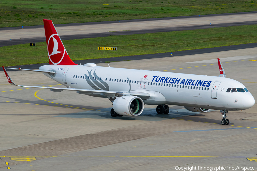 Turkish Airlines Airbus A321-271NX (TC-LST) | Photo 449784