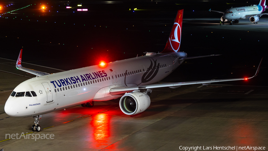 Turkish Airlines Airbus A321-271NX (TC-LST) | Photo 546886