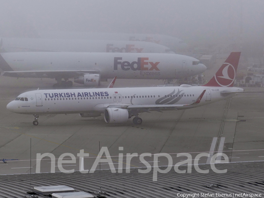 Turkish Airlines Airbus A321-271NX (TC-LSV) | Photo 476271
