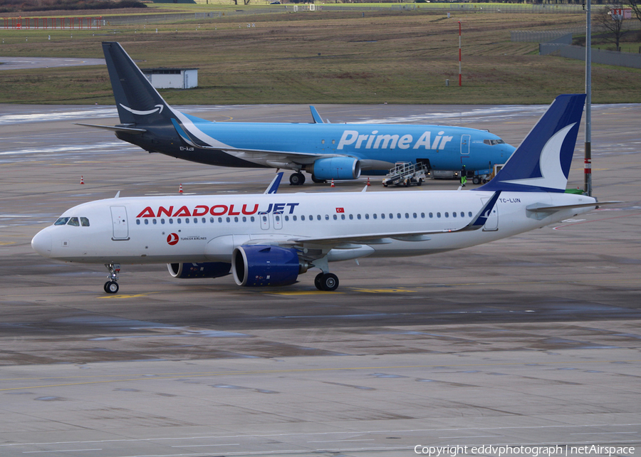 AnadoluJet Airbus A320-271N (TC-LUN) | Photo 578182