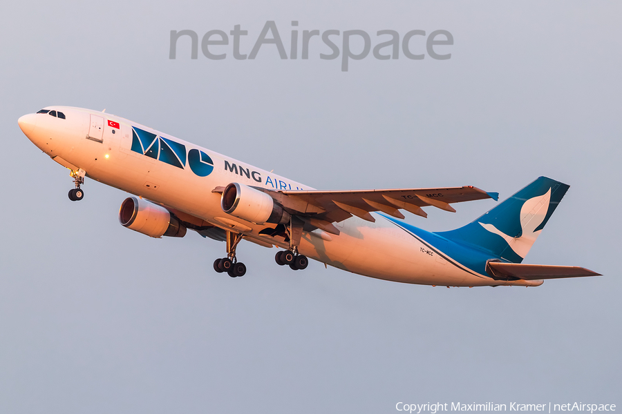 MNG Cargo Airlines Airbus A300B4-622R(F) (TC-MCC) | Photo 454893