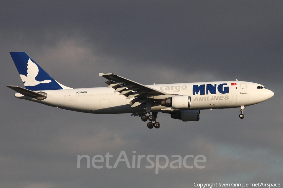 MNG Cargo Airlines Airbus A300B4-622R(F) (TC-MCG) | Photo 265865
