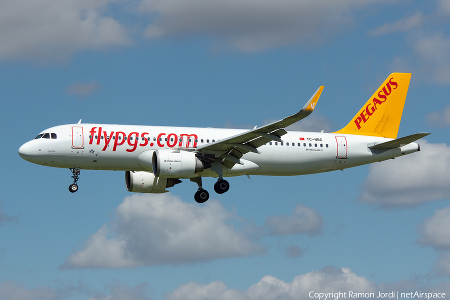 Pegasus Airlines Airbus A320-251N (TC-NBC) | Photo 247935