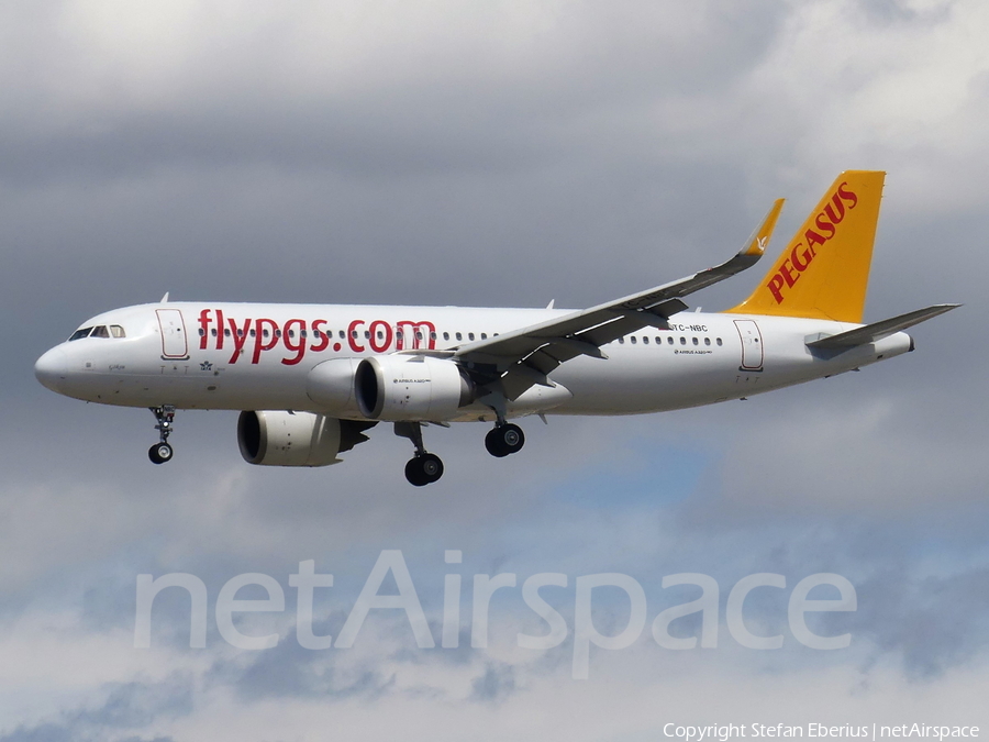 Pegasus Airlines Airbus A320-251N (TC-NBC) | Photo 393142