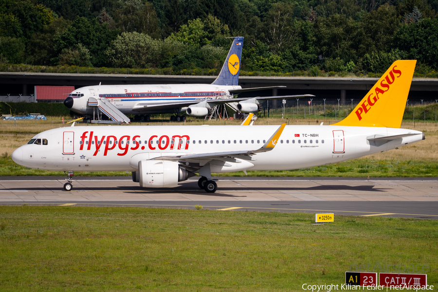 Pegasus Airlines Airbus A320-251N (TC-NBH) | Photo 414504