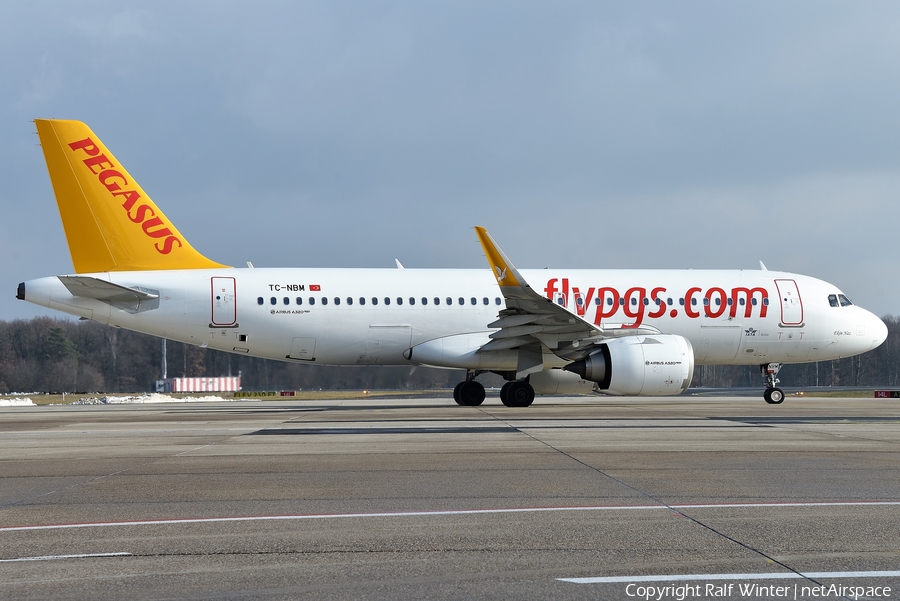 Pegasus Airlines Airbus A320-251N (TC-NBM) | Photo 313679