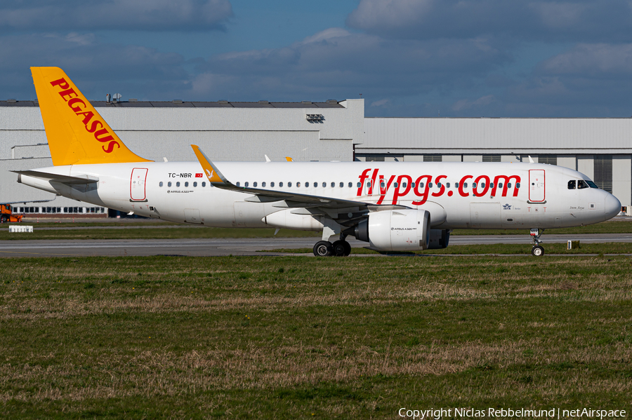 Pegasus Airlines Airbus A320-251N (TC-NBR) | Photo 380600