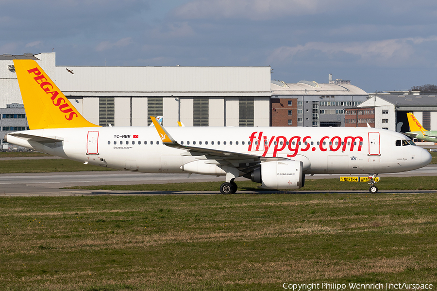 Pegasus Airlines Airbus A320-251N (TC-NBR) | Photo 380621