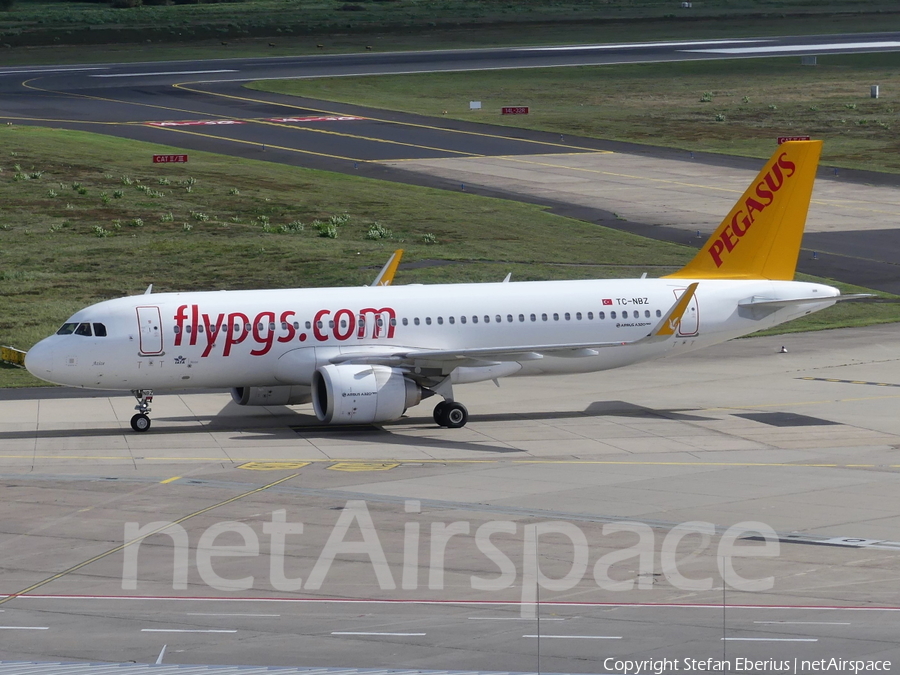 Pegasus Airlines Airbus A320-251N (TC-NBZ) | Photo 351149