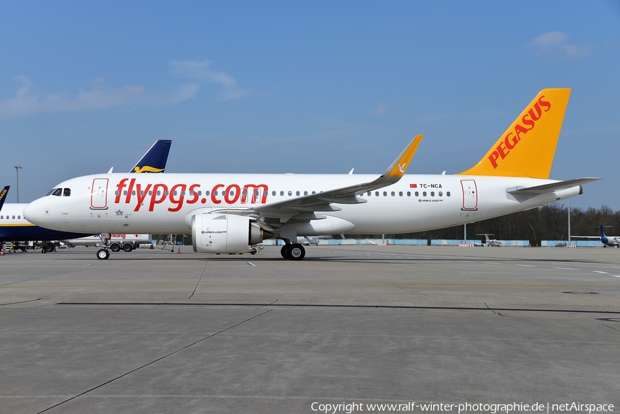 Pegasus Airlines Airbus A320-251N (TC-NCA) | Photo 428604