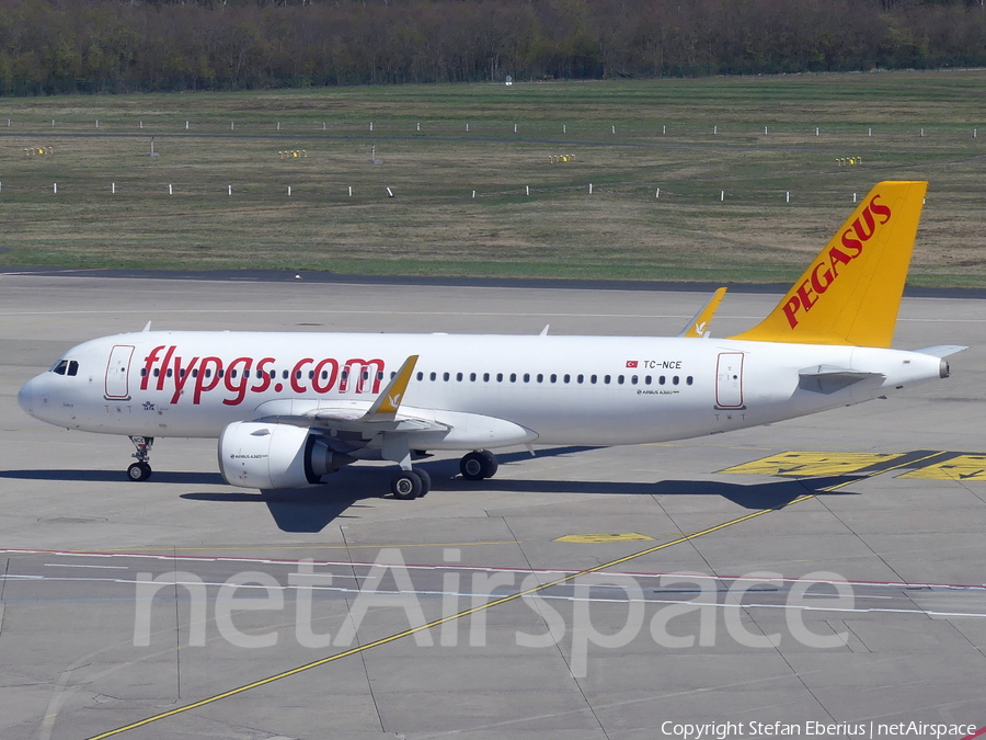 Pegasus Airlines Airbus A320-251N (TC-NCE) | Photo 504673
