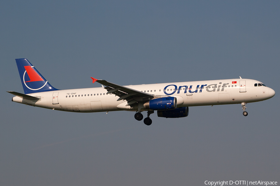 Onur Air Airbus A321-231 (TC-OAF) | Photo 199004