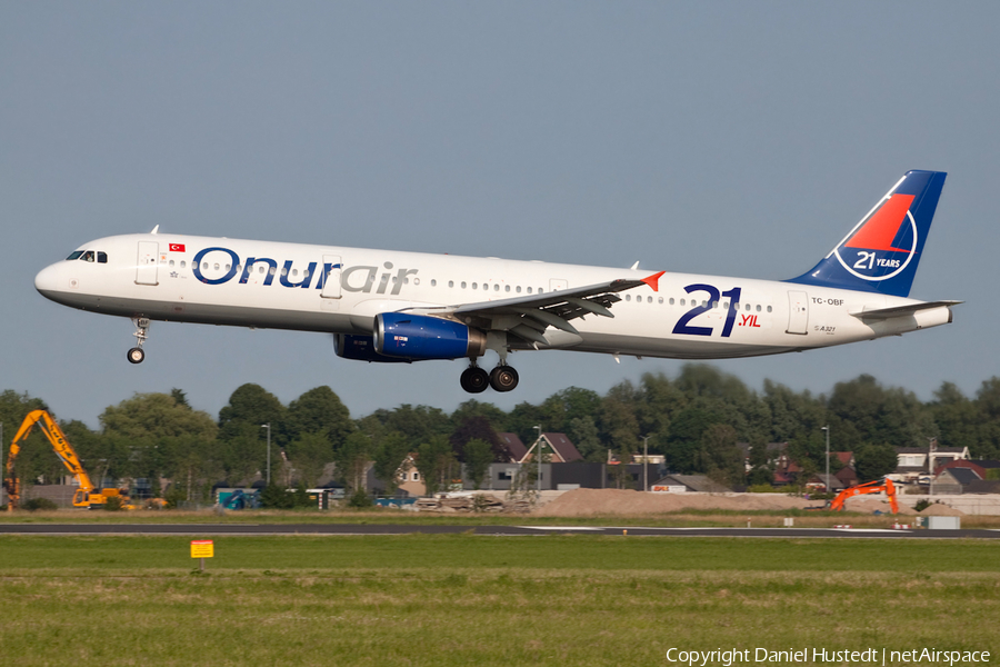 Onur Air Airbus A321-231 (TC-OBF) | Photo 658908