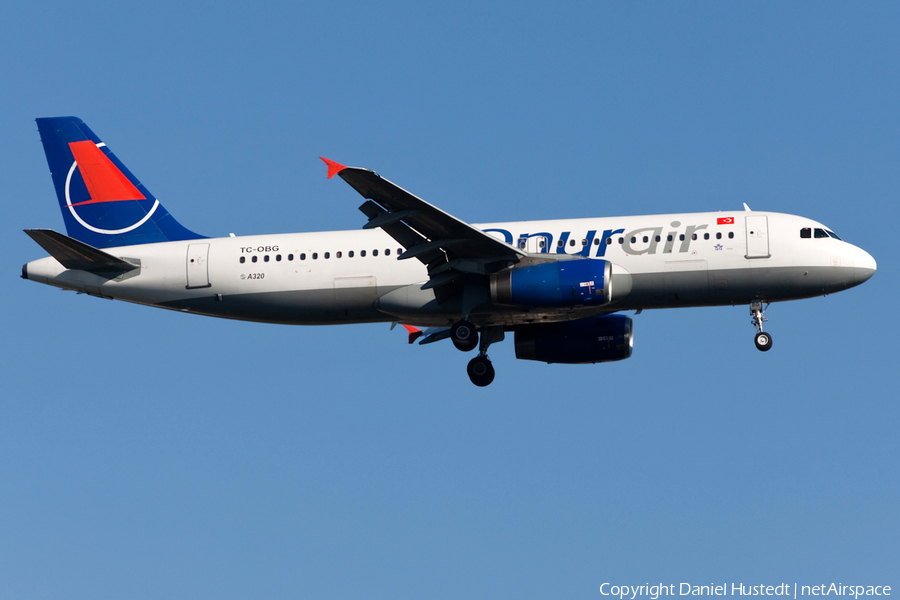 Onur Air Airbus A320-233 (TC-OBG) | Photo 494174