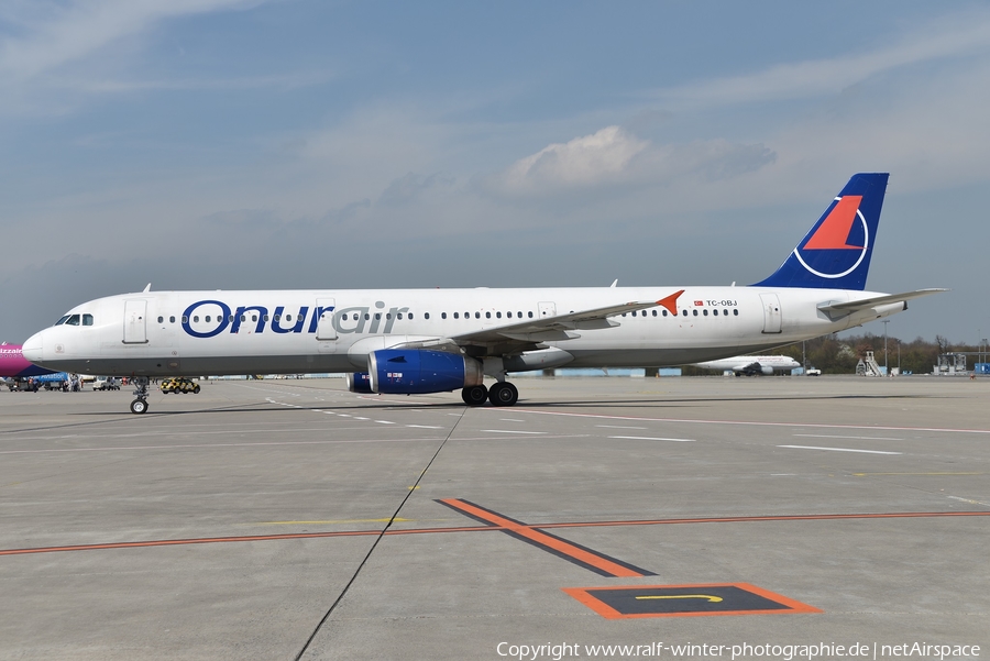 Onur Air Airbus A321-231 (TC-OBJ) | Photo 368530