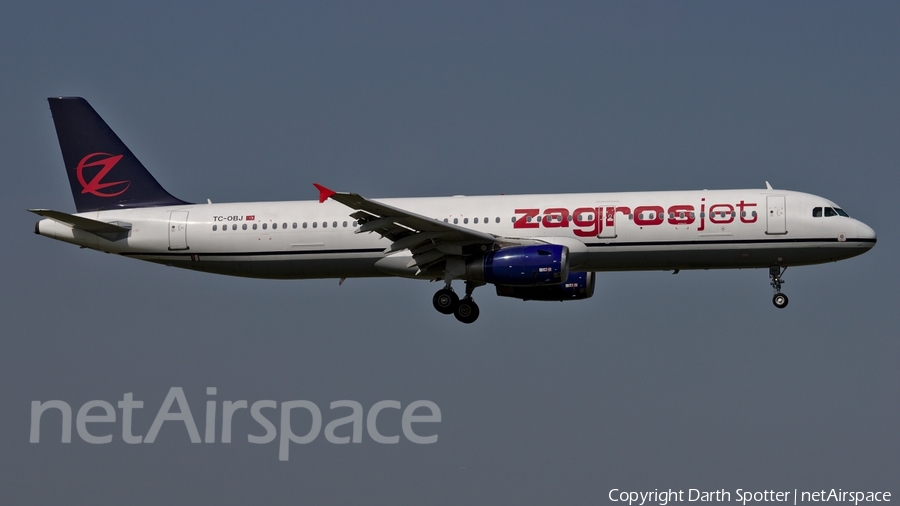 Zagrosjet Airbus A321-231 (TC-OBJ) | Photo 136250