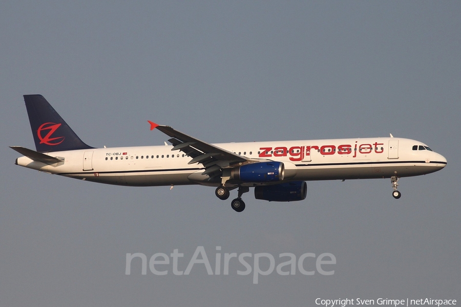 Zagrosjet Airbus A321-231 (TC-OBJ) | Photo 81962