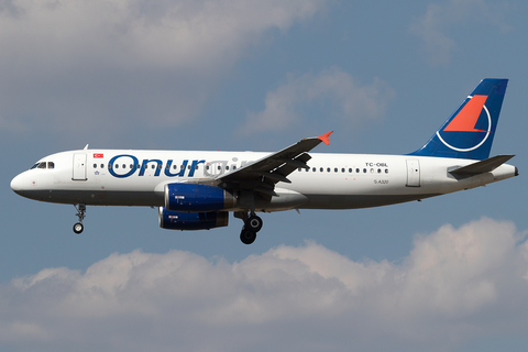 Onur Air Airbus A320-232 (TC-OBL) at  Frankfurt am Main, Germany