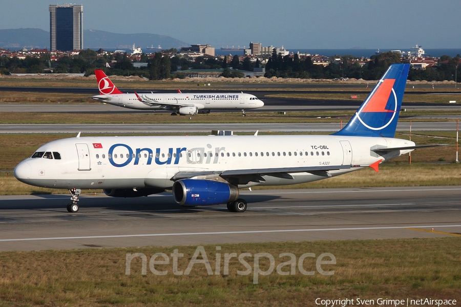 Onur Air Airbus A320-232 (TC-OBL) | Photo 272930