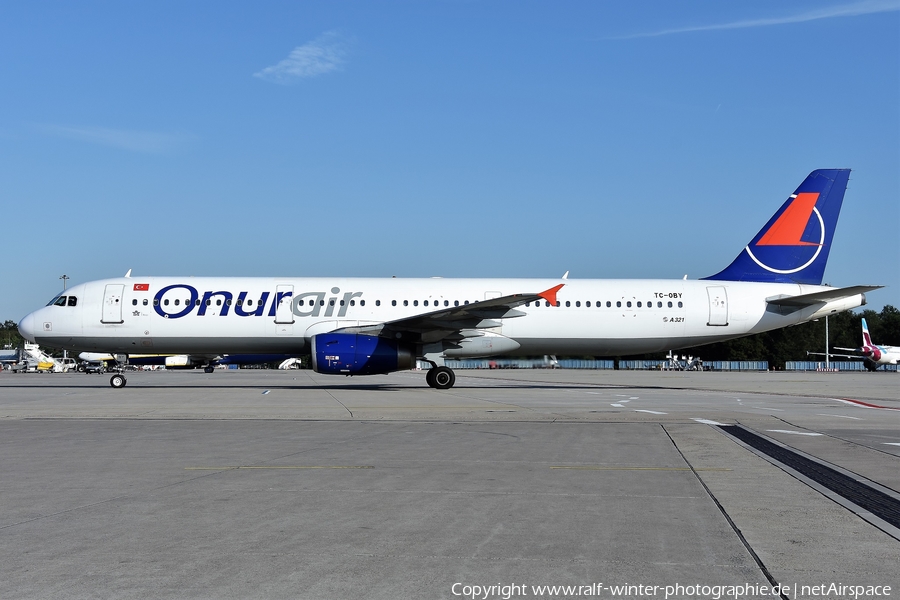 Onur Air Airbus A321-231 (TC-OBY) | Photo 405194