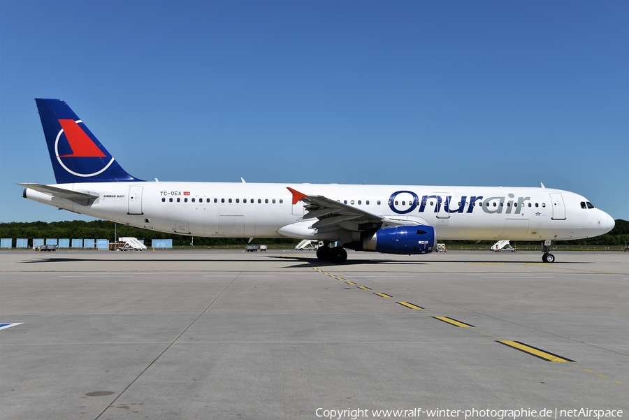 Onur Air Airbus A321-231 (TC-OEA) | Photo 399526