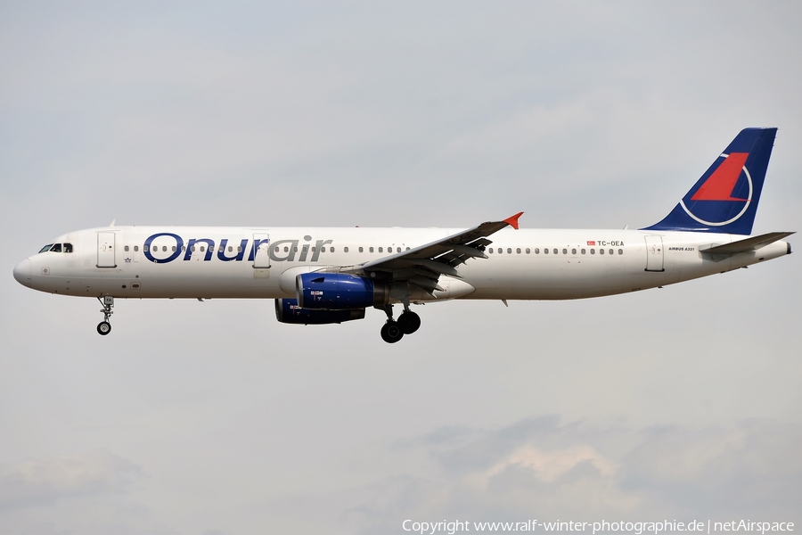 Onur Air Airbus A321-231 (TC-OEA) | Photo 384229