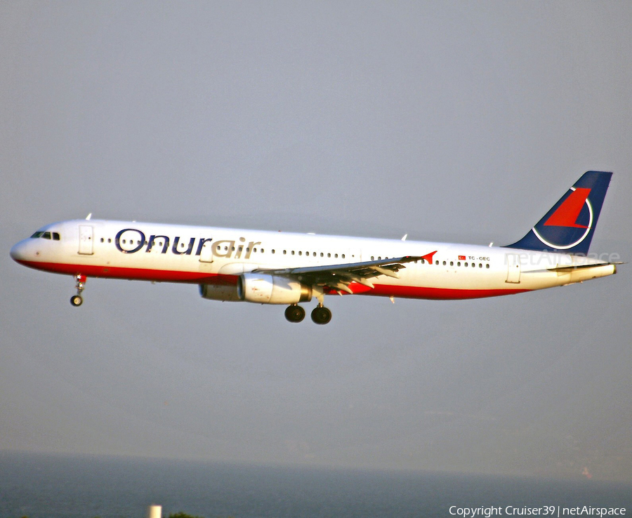 Onur Air Airbus A321-231 (TC-OEC) | Photo 307118