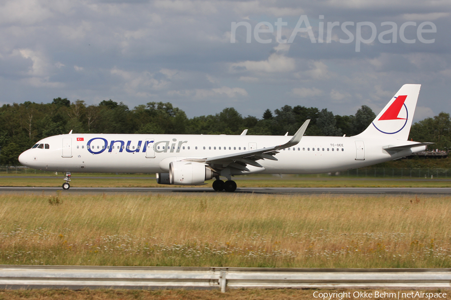 Onur Air Airbus A321-253N (TC-OEE) | Photo 353644