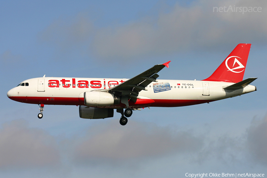Atlasjet Airbus A320-232 (TC-OGL) | Photo 49800