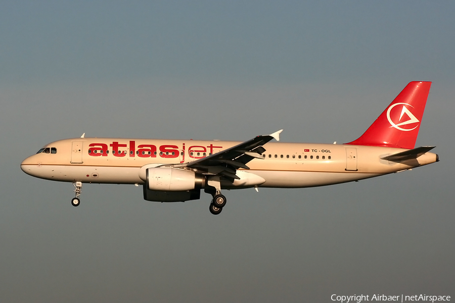 Atlasjet Airbus A320-232 (TC-OGL) | Photo 371769