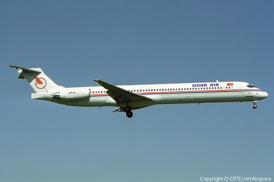 Onur Air McDonnell Douglas MD-88 (TC-ONO) | Photo 237582