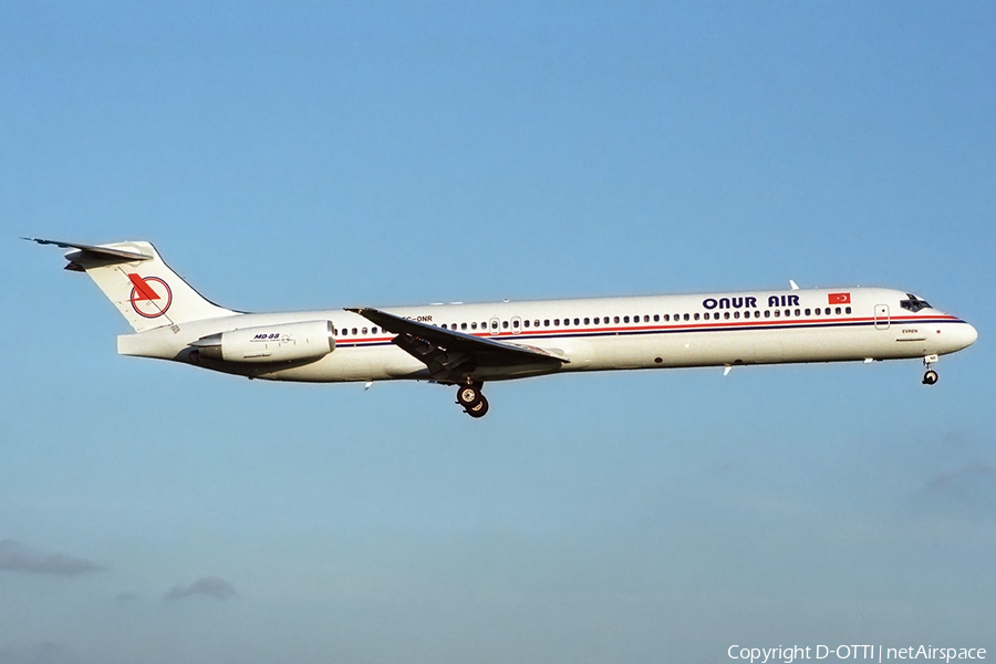 Onur Air McDonnell Douglas MD-88 (TC-ONR) | Photo 245600