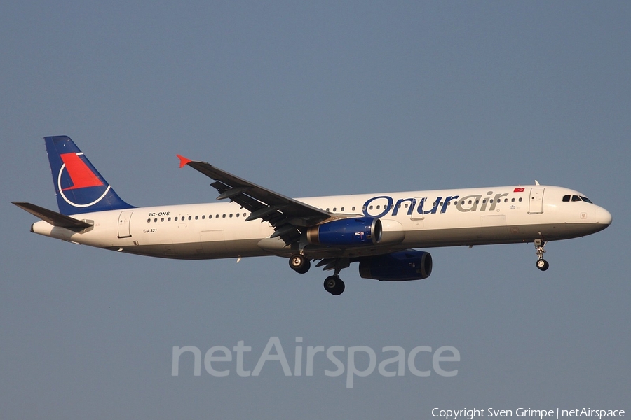 Onur Air Airbus A321-131 (TC-ONS) | Photo 83348