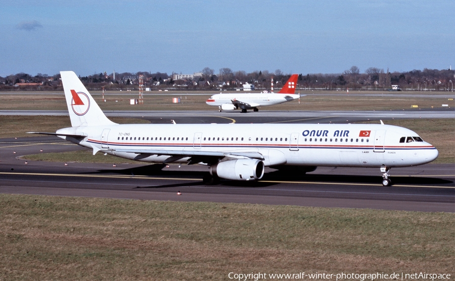 Onur Air Airbus A321-131 (TC-ONS) | Photo 445483