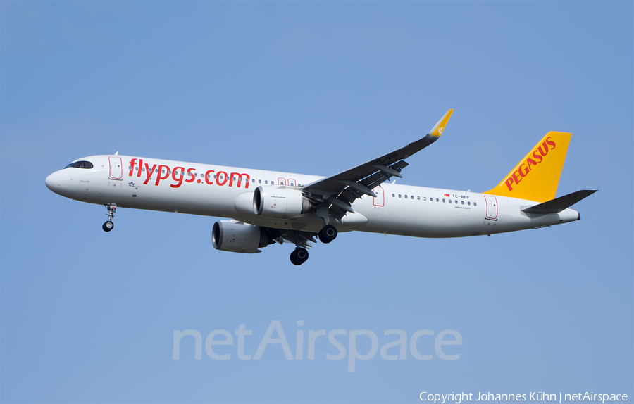 Pegasus Airlines Airbus A321-251NX (TC-RBF) | Photo 454617