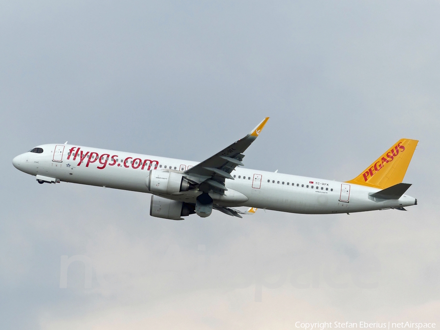 Pegasus Airlines Airbus A321-251NX (TC-RFK) | Photo 671916