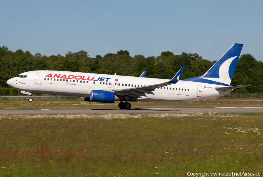 AnadoluJet Boeing 737-86N (TC-SBP) | Photo 511097