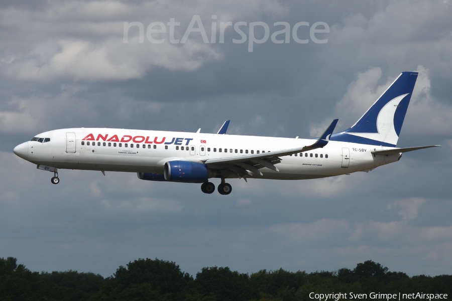 AnadoluJet Boeing 737-86N (TC-SBV) | Photo 516004