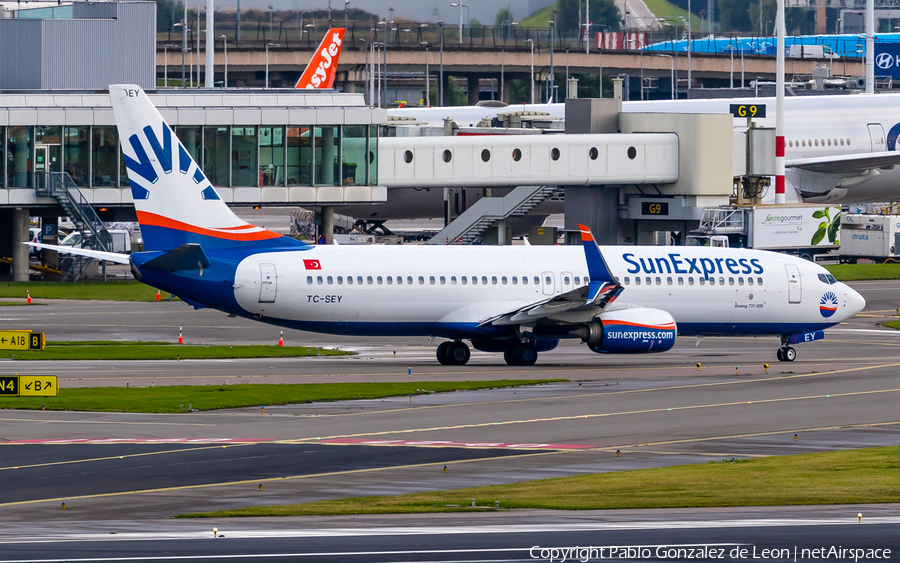 SunExpress Boeing 737-8HC (TC-SEY) | Photo 348451