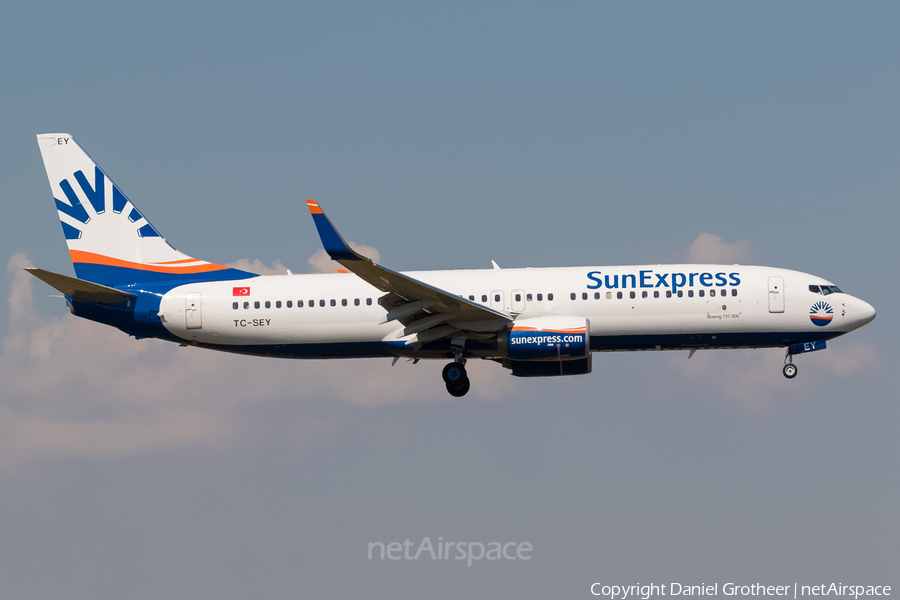 SunExpress Boeing 737-8HC (TC-SEY) | Photo 121795