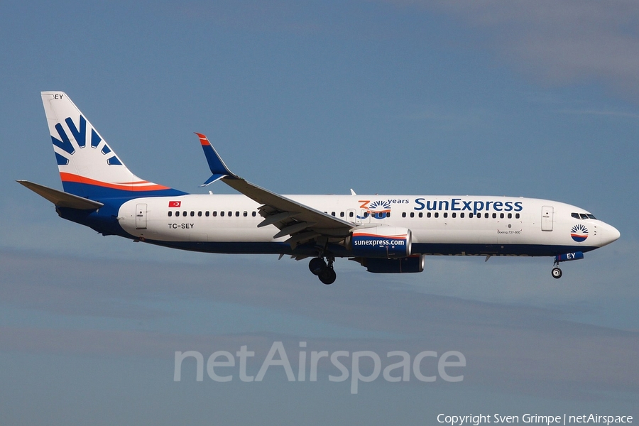 SunExpress Boeing 737-8HC (TC-SEY) | Photo 392144