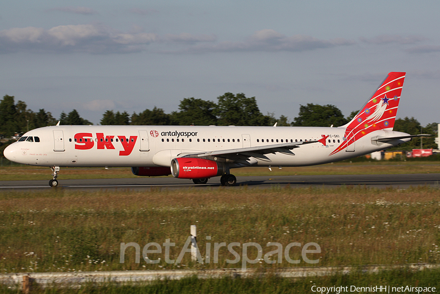 Sky Airlines Airbus A321-231 (TC-SKI) | Photo 404567
