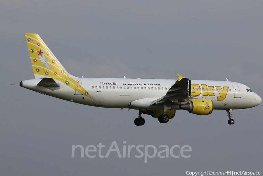 Sky Airlines Airbus A320-211 (TC-SKK) | Photo 401234