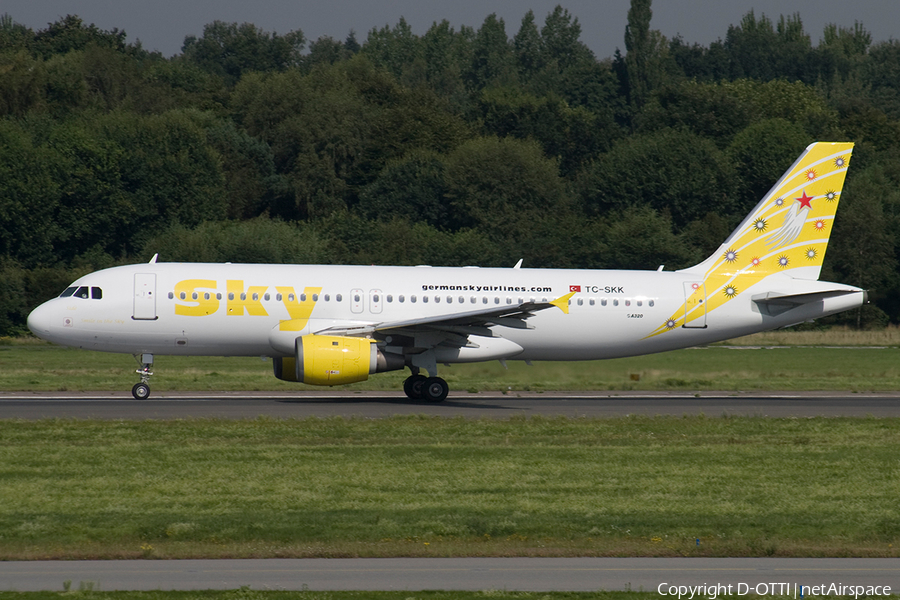 Sky Airlines Airbus A320-211 (TC-SKK) | Photo 267937